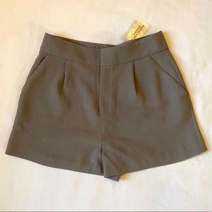 NWT Forever21 Grey Chiffon Pleated Shorts